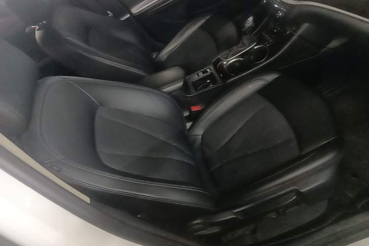 Used Buick Verano 2018 Sedan 15S Automatic Leading Model Right Front Seat