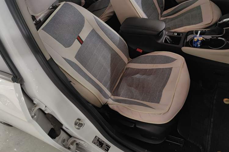 Used Buick Verano 2018 Sedan 15S Automatic Leading Model Right Front Seat