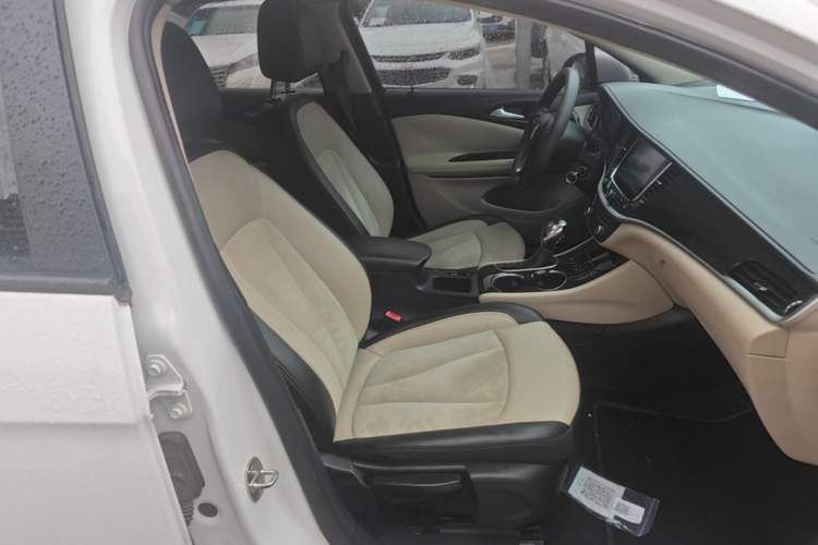 Used Buick Verano 2018 Sedan 15S Automatic Leading Model Right Front Seat