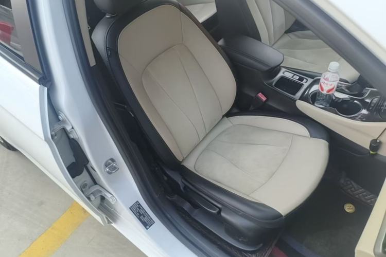 Used Buick Verano 2018 Sedan 15S Automatic Leading Model Right Front Seat