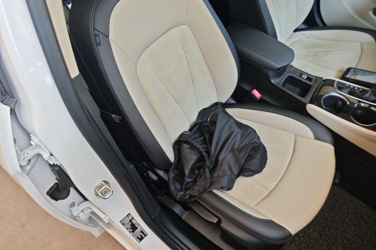 Used Buick Verano 2018 Sedan 15S Automatic Leading Model Right Front Seat