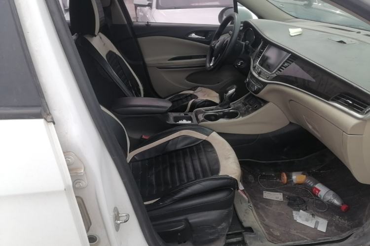 Used Buick Verano 2018 Sedan 15S Automatic Leading Model Right Front Seat