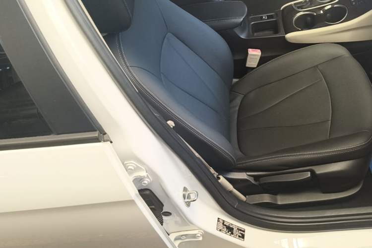 Used Buick Verano 2018 Sedan 15S Automatic Entry Model Right Front Seat