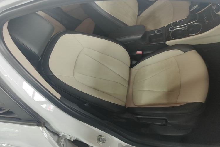 Used Buick Verano 2018 Sedan 15S Automatic Leading Model Right Front Seat