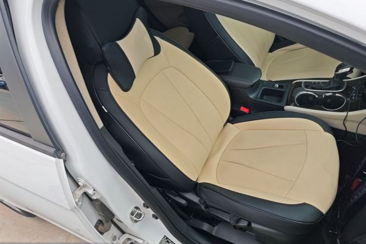 Used Buick Verano 2018 Sedan 15S Automatic Leading Model Right Front Seat