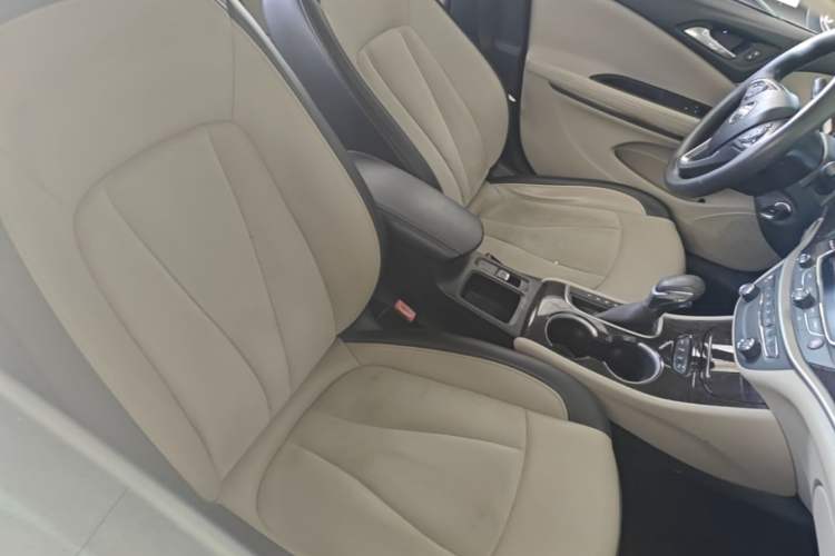 Used Buick Verano 2018 Sedan 15S Automatic Leading Model Right Front Seat