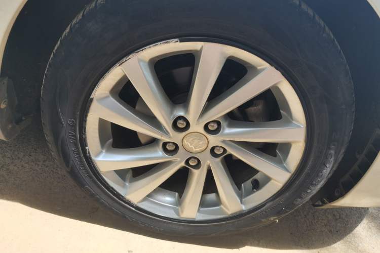 Used Buick Verano 2018 Sedan 15S Automatic Entry Model Right Front Wheel Hub