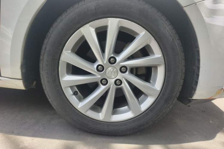 Used Buick Verano 2018 Sedan 15S Automatic Entry Model Right Front Wheel Hub