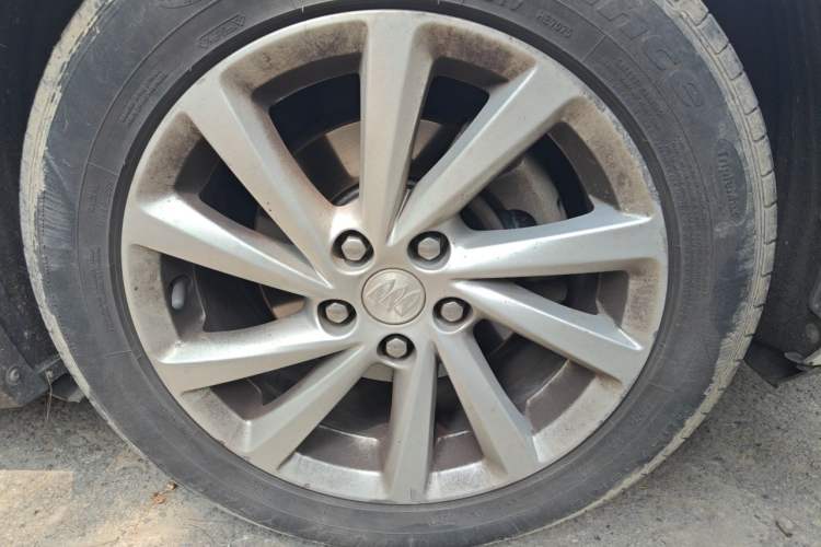 Used Buick Verano 2018 Sedan 15S Automatic Entry Model Right Front Wheel Hub