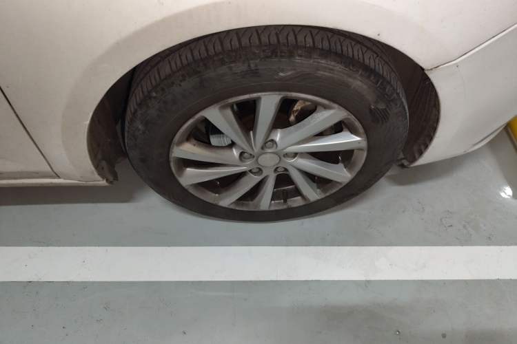 Used Buick Verano 2018 Sedan 15S Automatic Entry Model Right Front Wheel Hub