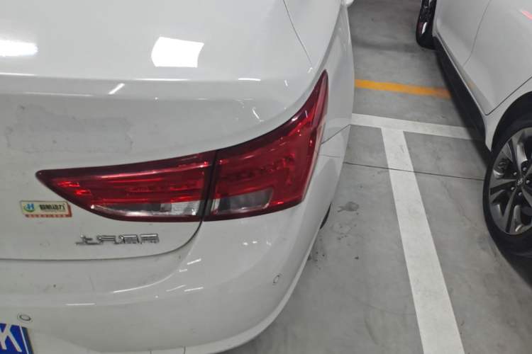 Used Buick Verano 2018 Sedan 15S Automatic Leading Model Right Rear Taillight