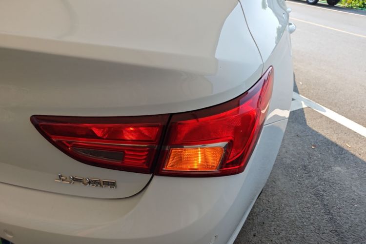 Used Buick Verano 2018 Sedan 15S Automatic Entry Model Right Rear Taillight