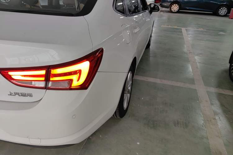 Used Buick Verano 2018 Sedan 15S Automatic Leading Model Right Rear Taillight
