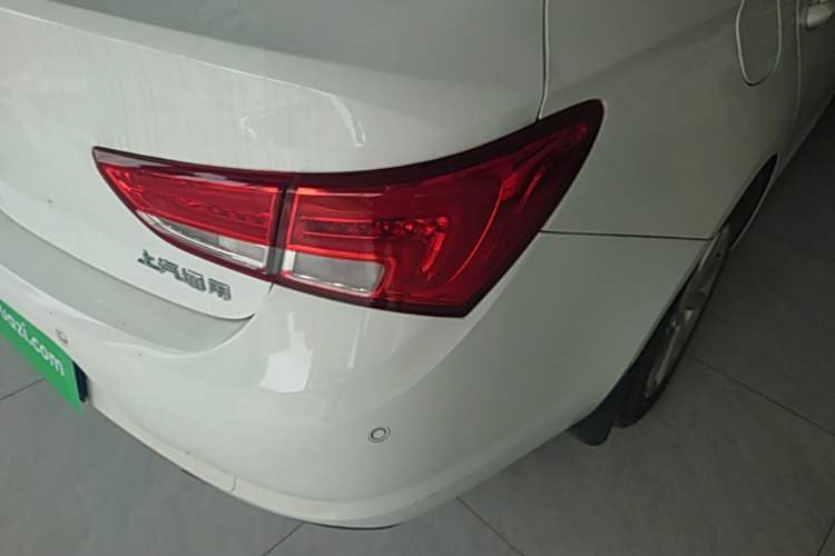 Used Buick Verano 2018 Sedan 15S Automatic Leading Model Right Rear Taillight