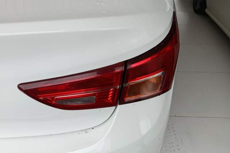 Used Buick Verano 2018 Sedan 15S Automatic Entry Model Right Rear Taillight