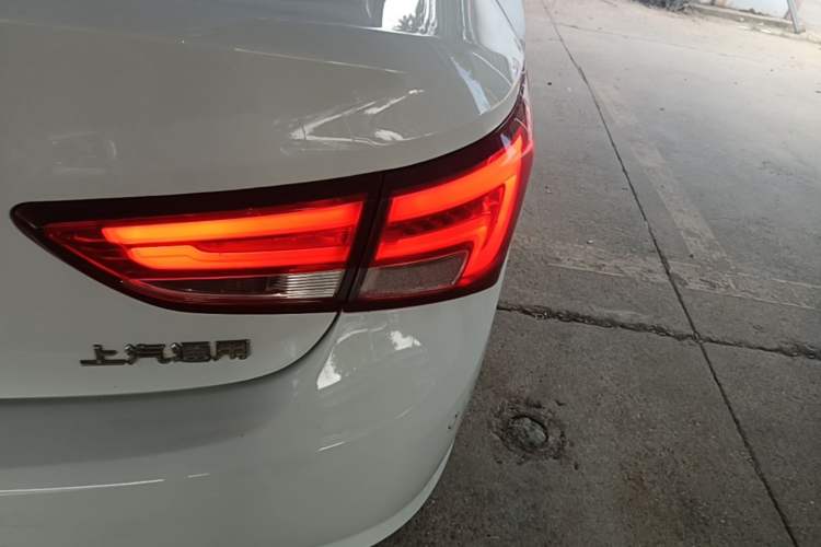 Used Buick Verano 2018 Sedan 15S Automatic Entry Model Right Rear Taillight