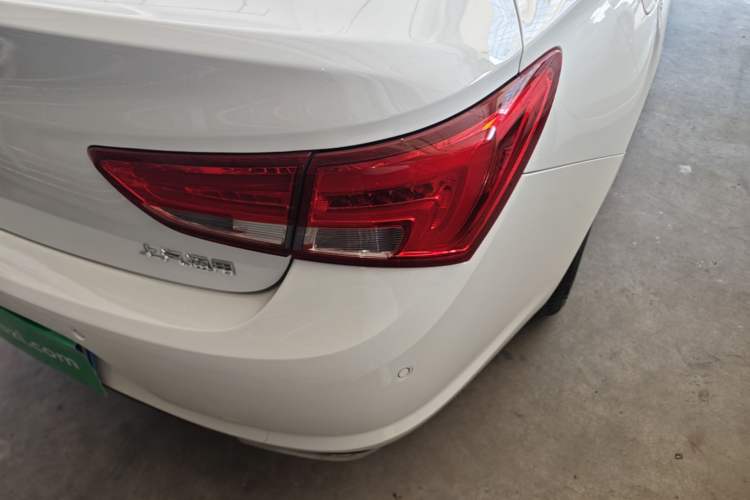 Used Buick Verano 2018 Sedan 15S Automatic Leading Model Right Rear Taillight