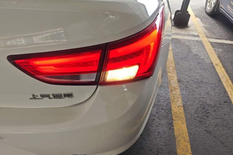 Used Buick Verano 2018 Sedan 20T Dual-Clutch Leading Model Right Rear Taillight