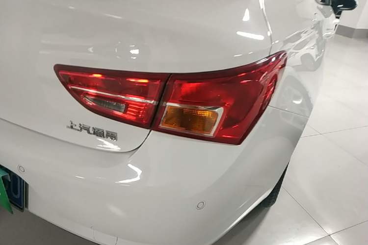 Used Buick Verano 2018 Sedan 15S Automatic Entry Model Right Rear Taillight