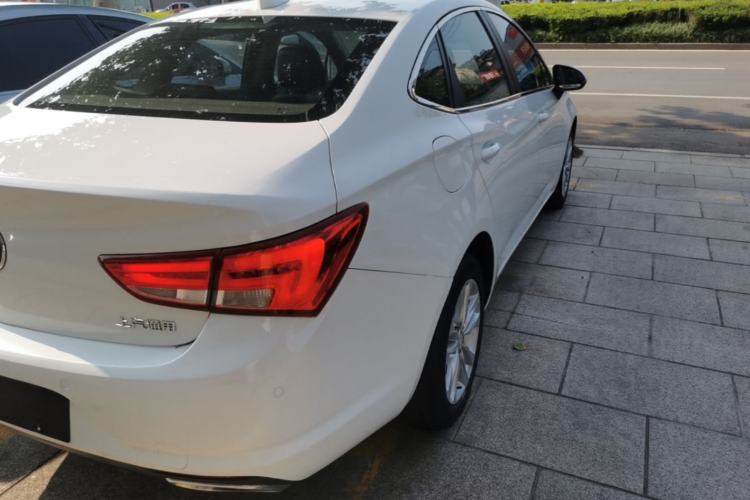 Used Buick Verano 2018 Sedan 20T Dual-Clutch Leading Model Right Rear Taillight