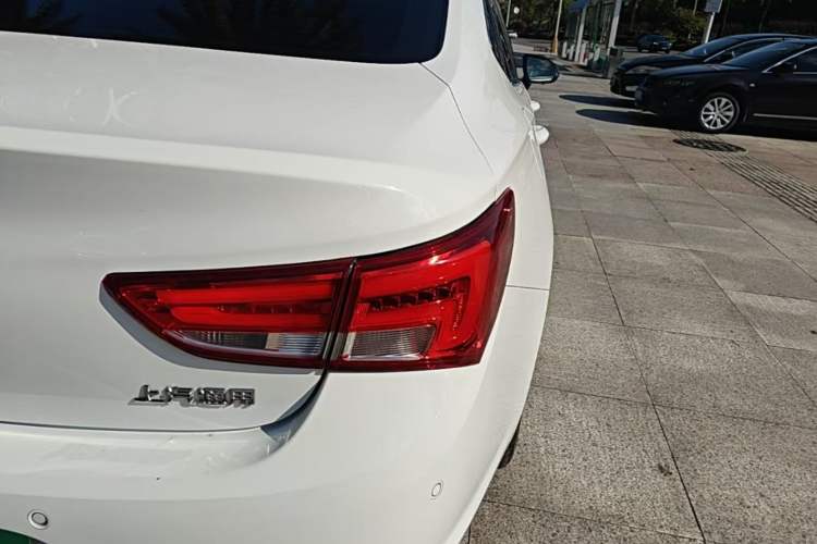 Used Buick Verano 2018 Sedan 15S Automatic Leading Model Right Rear Taillight