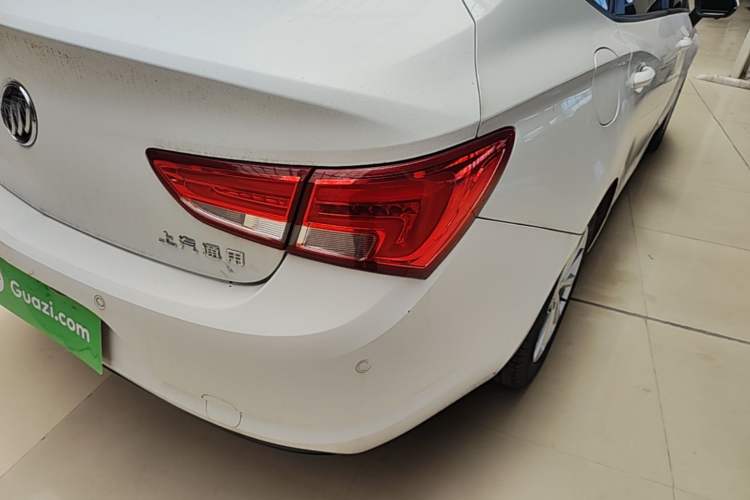 Used Buick Verano 2018 Sedan 15S Automatic Entry Model Right Rear Taillight