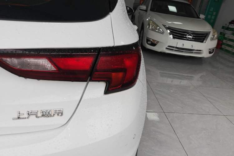 Used Buick Verano 2018 Hatchback 15S Automatic Ambition Model Right Rear Taillight