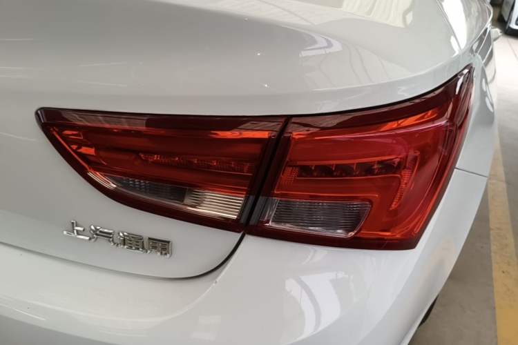 Used Buick Verano 2018 Sedan 15S Automatic Leading Model Right Rear Taillight