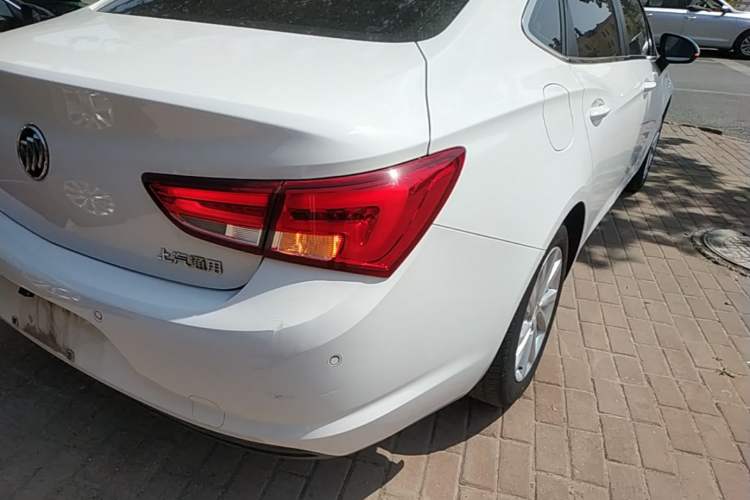 Used Buick Verano 2018 Sedan 15S Automatic Leading Model Right Rear Taillight