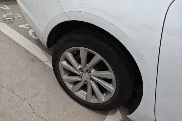 Used Buick Verano 2018 Sedan 15S Automatic Entry Model Right Rear Wheel Hub