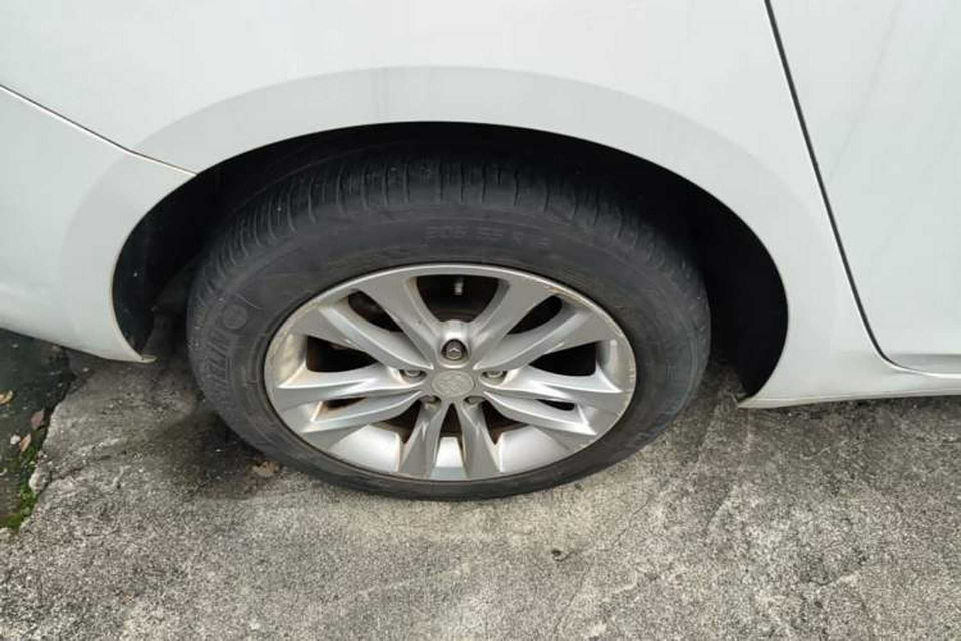 Used Buick Verano 2018 Sedan 20T Dual-Clutch Leading Model Right Rear Wheel Hub