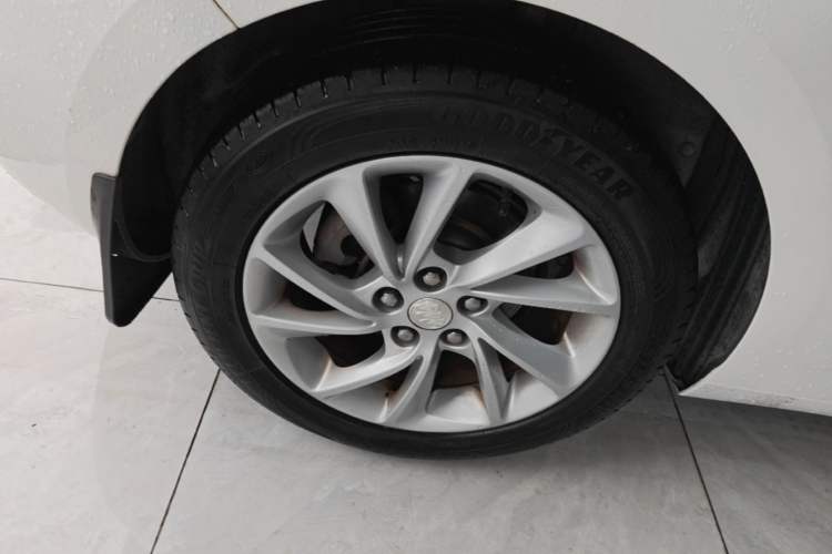 Used Buick Verano 2018 Hatchback 15S Automatic Ambition Model Right Rear Wheel Hub