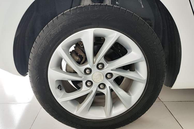 Used Buick Verano 2018 Hatchback 15S Automatic Ambition Model Right Rear Wheel Hub
