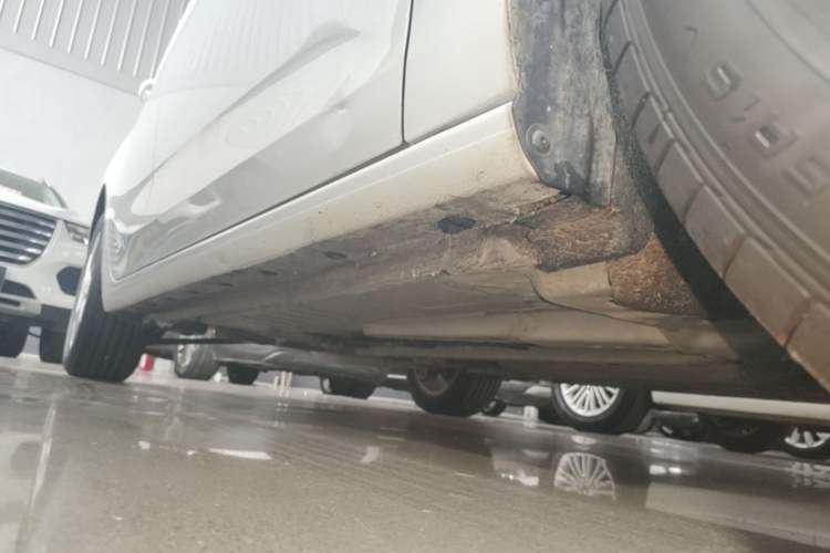 Used Buick Verano 2018 Hatchback 15S Automatic Leading Model Right Side Sill