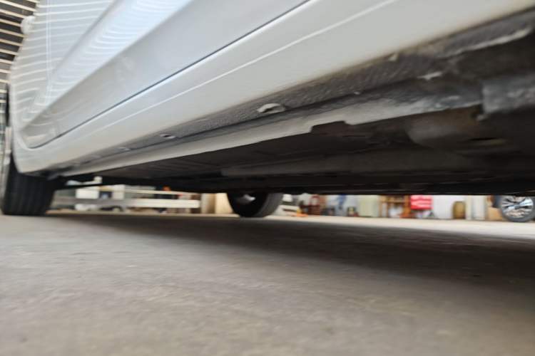 Used Buick Verano 2018 Sedan 15S Automatic Leading Model Right Side Sill