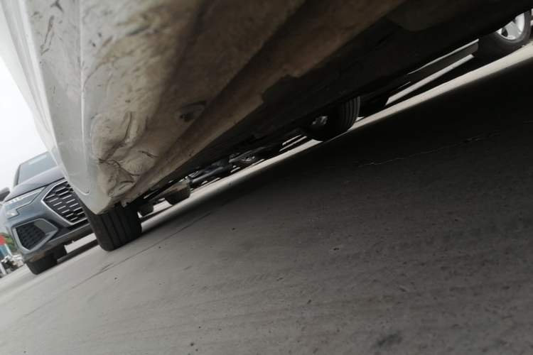 Used Buick Verano 2018 Sedan 15S Automatic Leading Model Right Side Sill