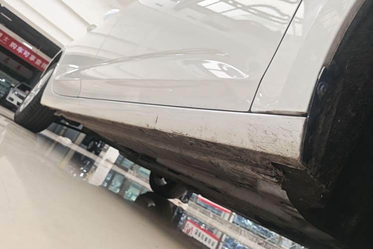 Used Buick Verano 2018 Sedan 15S Automatic Entry Model Right Side Sill
