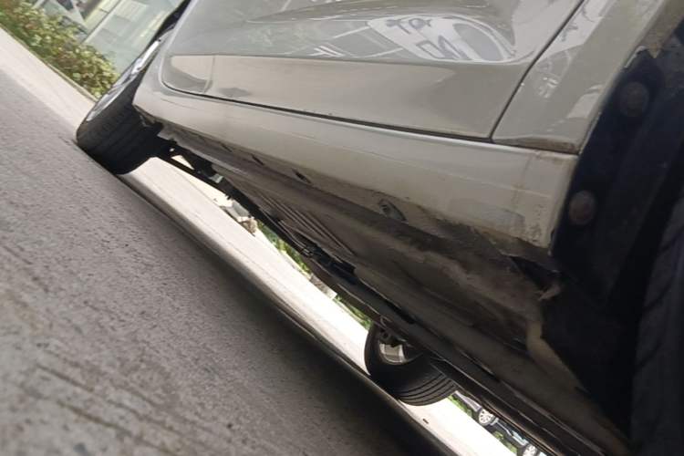 Used Buick Verano 2018 Sedan 15S Automatic Entry Model Right Side Sill