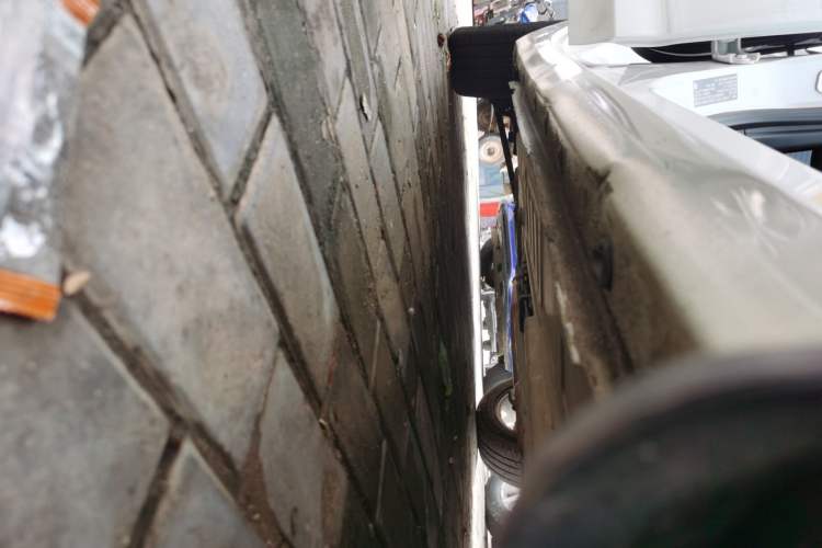 Used Buick Verano 2018 Sedan 20T Dual-Clutch Leading Model Right Side Sill