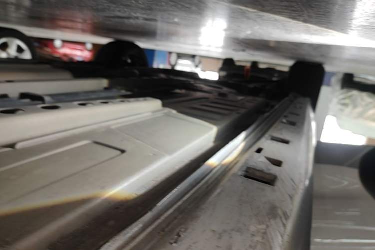 Used Buick Verano 2018 Hatchback GS 20T Dual-Clutch Leading Model Right Side Sill