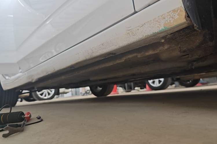 Used Buick Verano 2018 Sedan 15S Automatic Entry Model Right Side Sill
