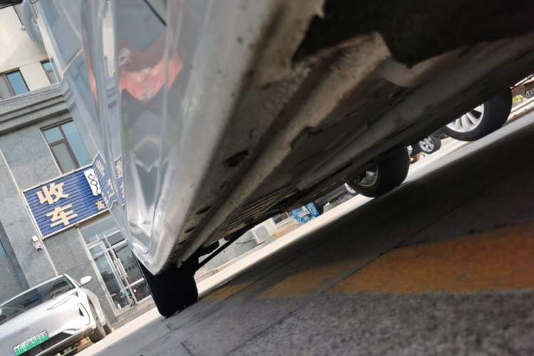 Used Buick Verano 2018 Sedan 20T Dual-Clutch Leading Model Right Side Sill