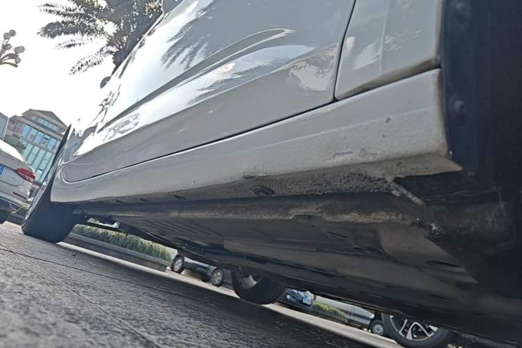 Used Buick Verano 2018 Sedan 15S Automatic Leading Model Right Side Sill