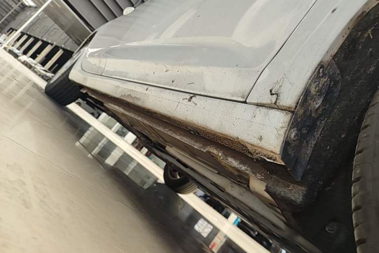 Used Buick Verano 2018 Sedan 15S Automatic Entry Model Right Side Sill