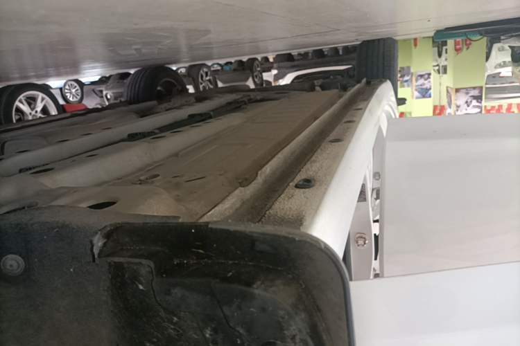 Used Buick Verano 2018 Sedan 15S Automatic Leading Model Right Side Sill