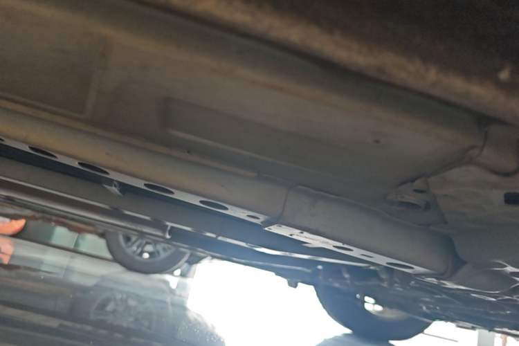 Used Buick Verano 2018 Sedan 15S Automatic Leading Model Right Side Sill