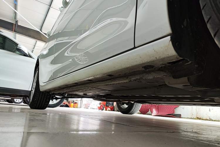 Used Buick Verano 2018 Hatchback 15S Automatic Ambition Model Right Side Sill