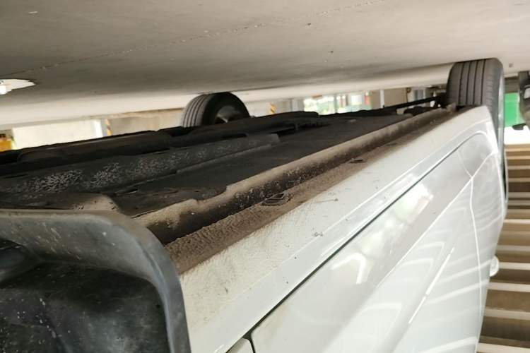 Used Buick Verano 2018 Sedan 15S Automatic Leading Model Right Side Sill
