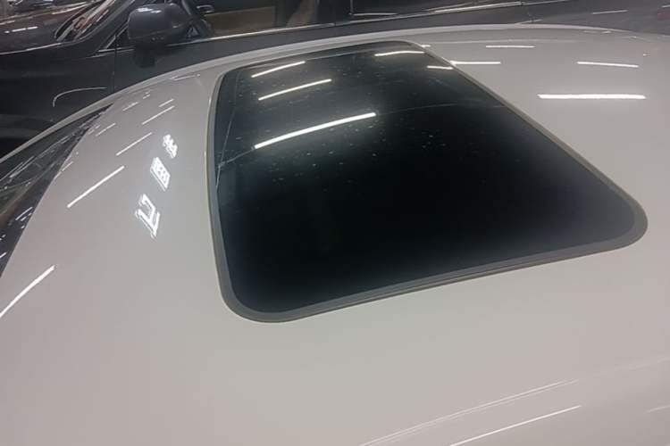 Used Buick Verano 2018 Sedan 15S Automatic Leading Model Roof