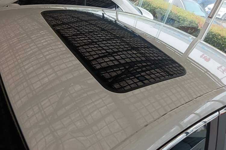 Used Buick Verano 2018 Sedan 15S Automatic Entry Model Roof